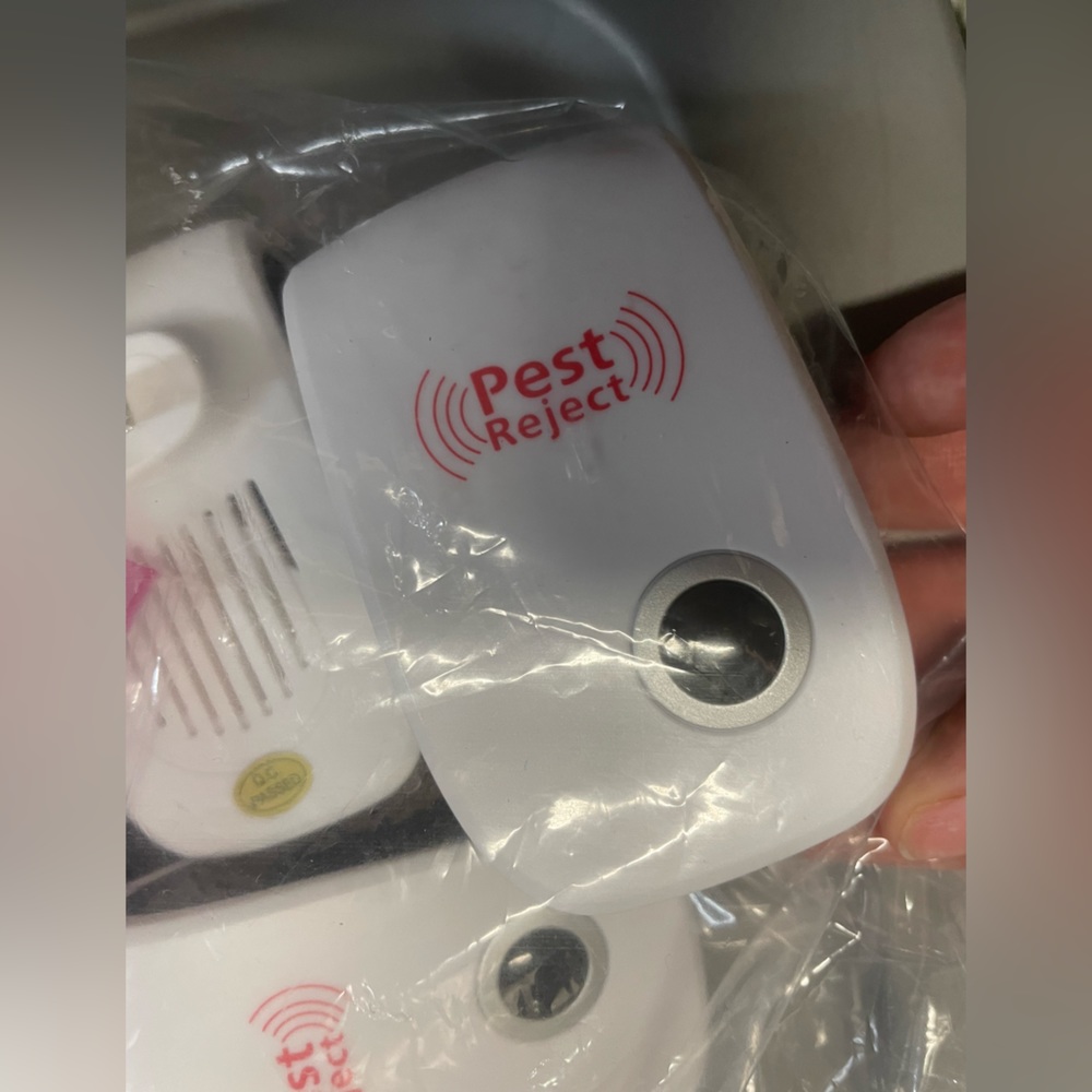 6 pest reject plug ins